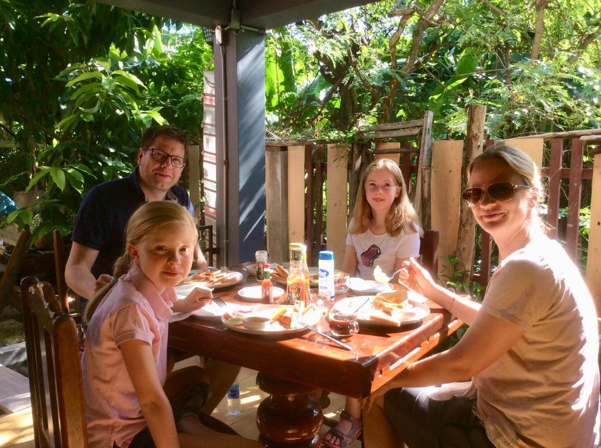 Siam Guesthouse Kanchanaburi Exterior foto